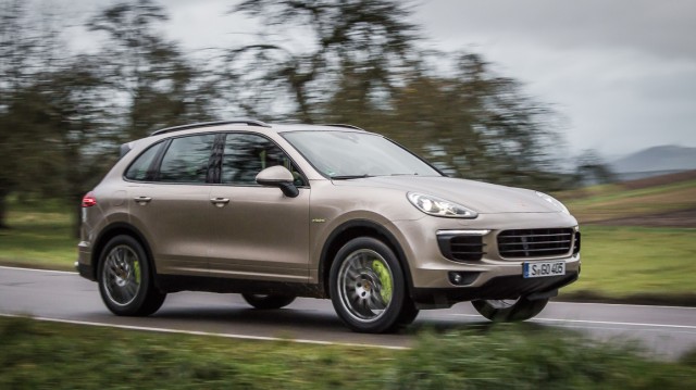 porsche-cayenne-s-e-hybrid-04